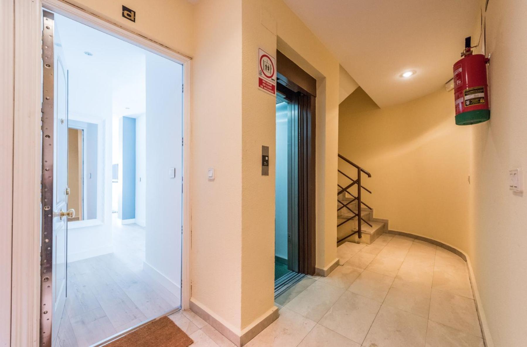 Chueca Suites Madrid Buitenkant foto
